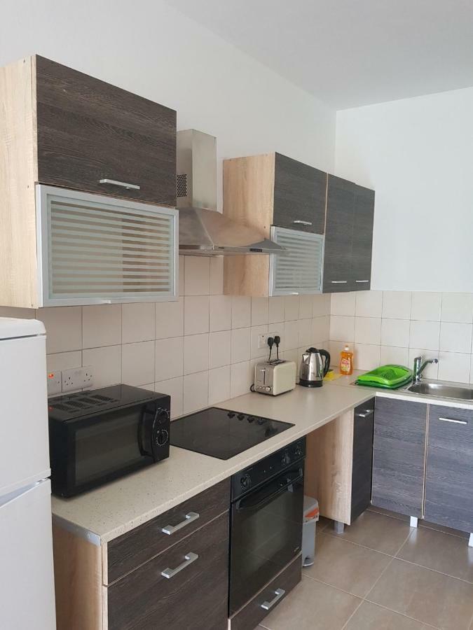 Paphos Apartments Exteriör bild